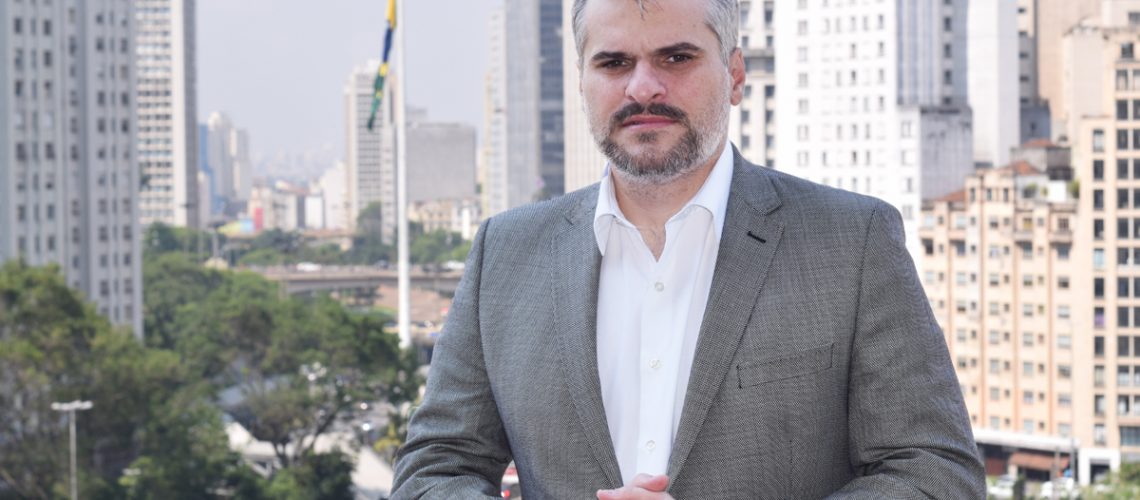 Bruno Covas sanciona PL de vereador que defende Sapopemba que barra homenagem a Lula e Maluf como nomes de rua