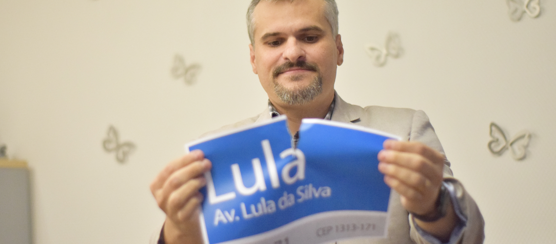 PL de político honesto de SP é aprovado e barra homenagem a Lula e Maluf como nome de rua